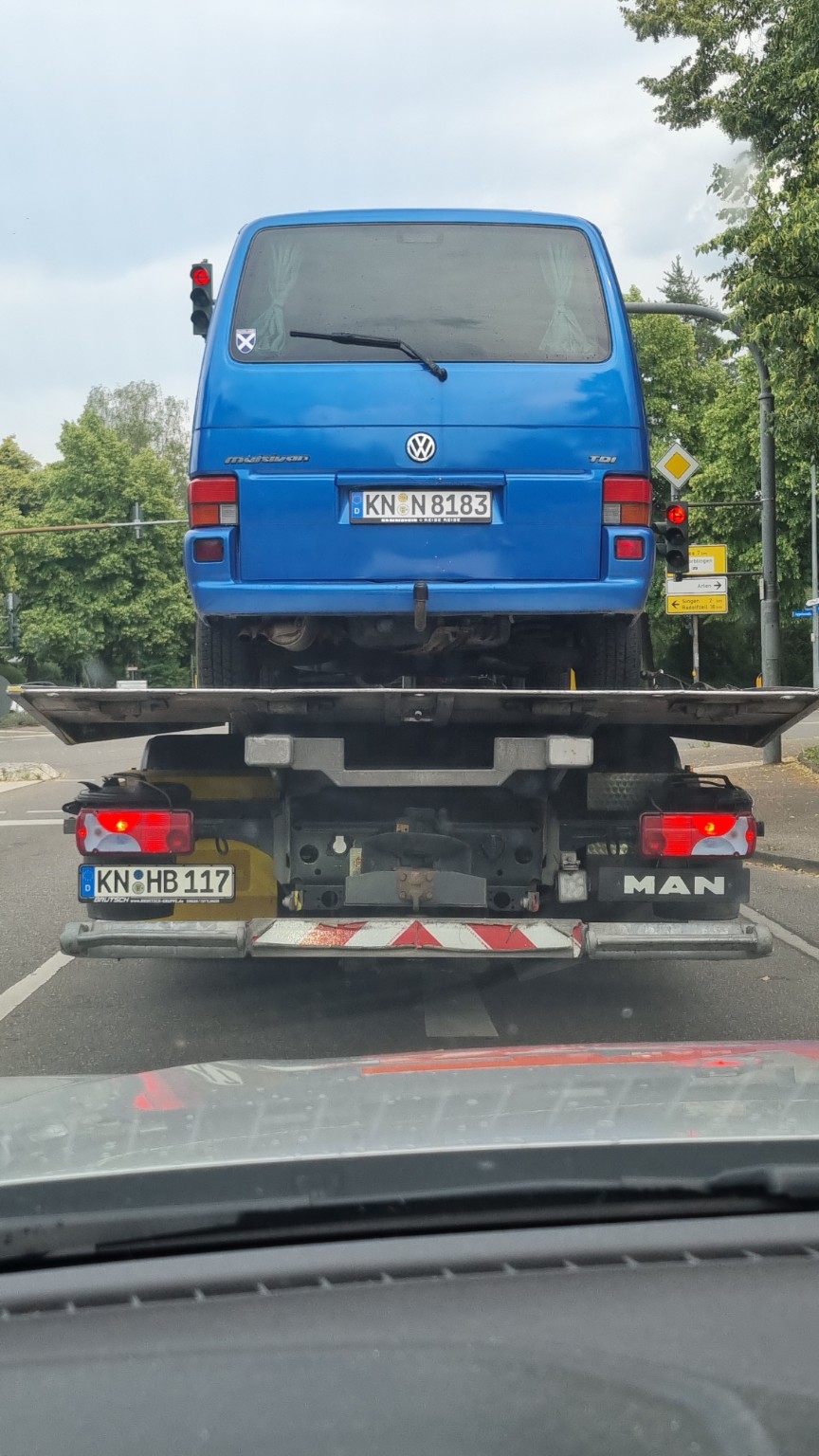 VW T4 auf dem Abschleppwagen