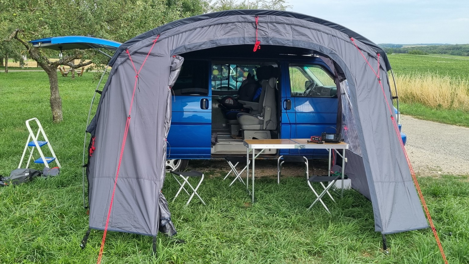 Vorzelt am VW T4